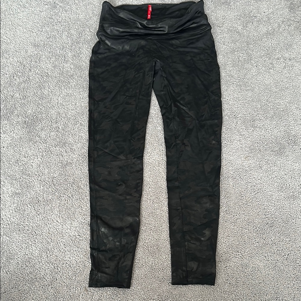 SPANX Black Camouflage Leggings Sz XL nwot